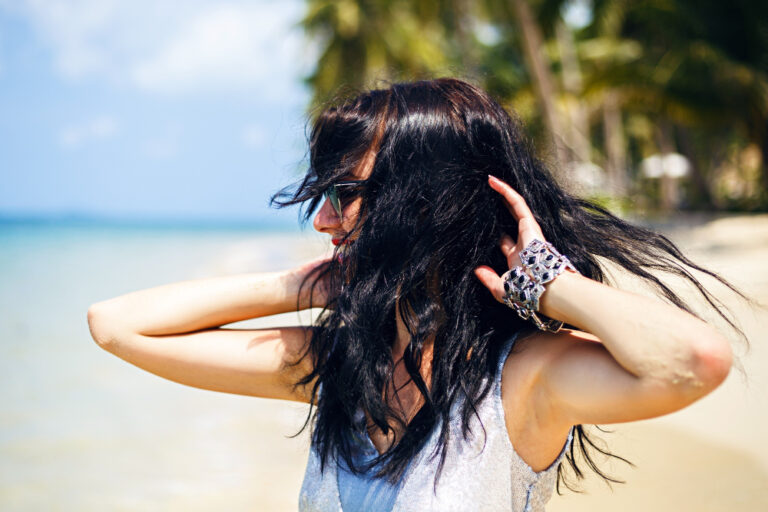 Soins profonds pour cheveux très abîmés après l’été
